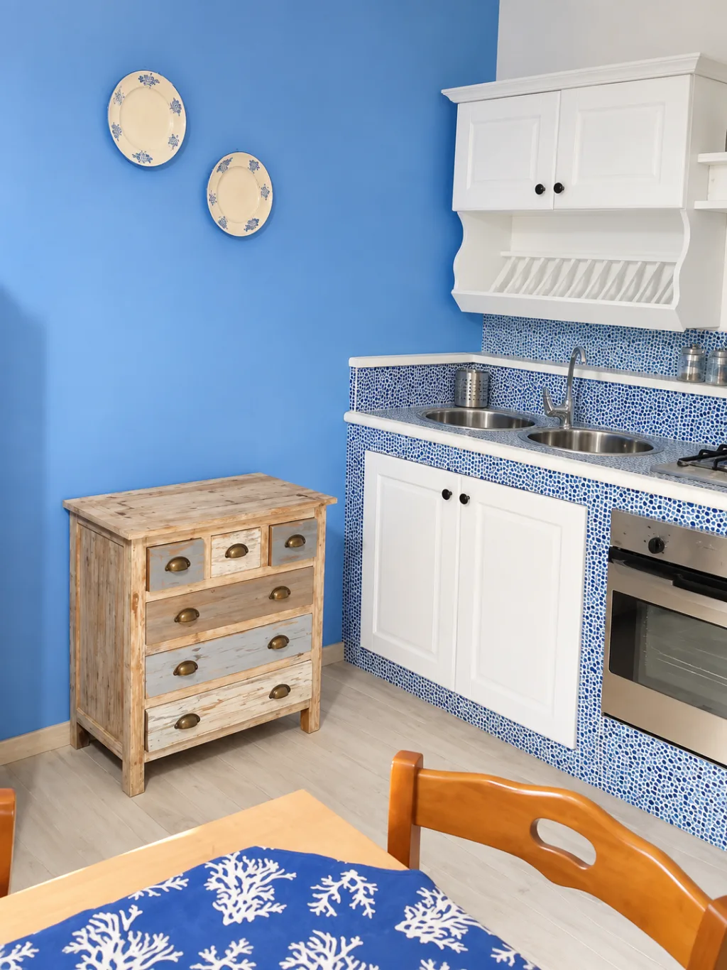 Piano cucina con lavello e forno